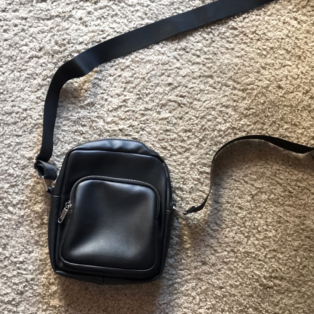 Wild fable cross body faux leather 90s inspired bag